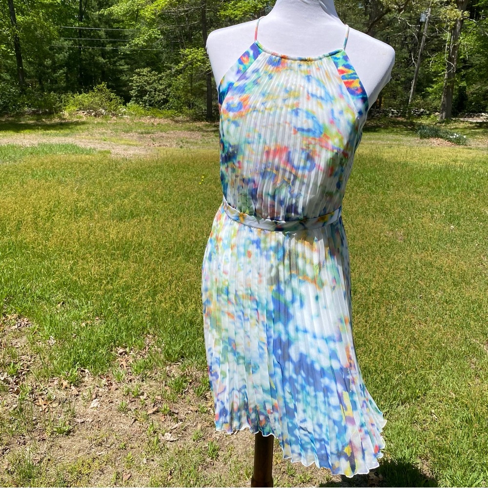 PHOEBE COUTURE NEW DRESS WHITE BLUE PLEATED SLEEVELESS SPAGHETTI STRAP SIZE 10